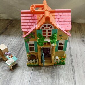 FISHER PRICE Sweet Streets COUNTRY COTTAGE Loving Family Doll House 2000